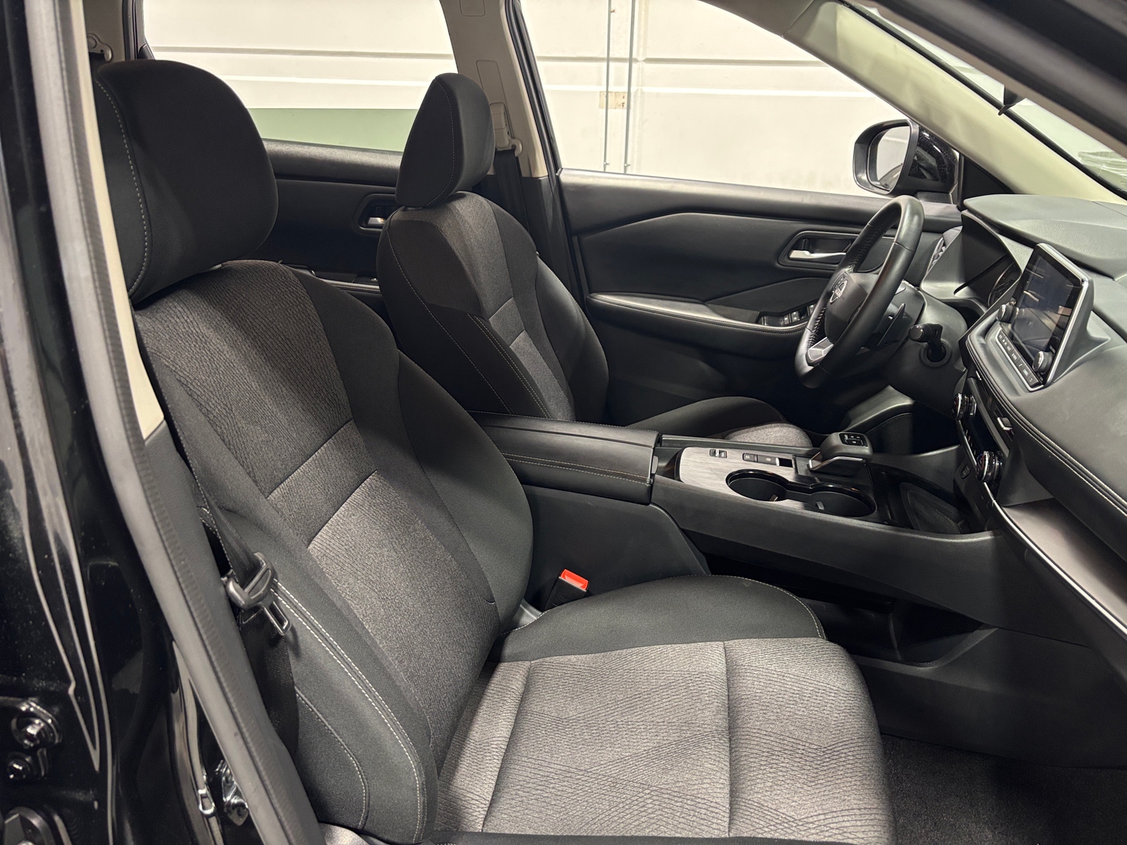 Thumbnail: 2025 Nissan Rogue - 2