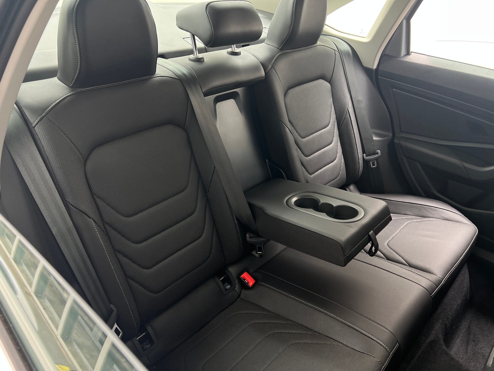 Thumbnail: 2019 Volkswagen Jetta - 5