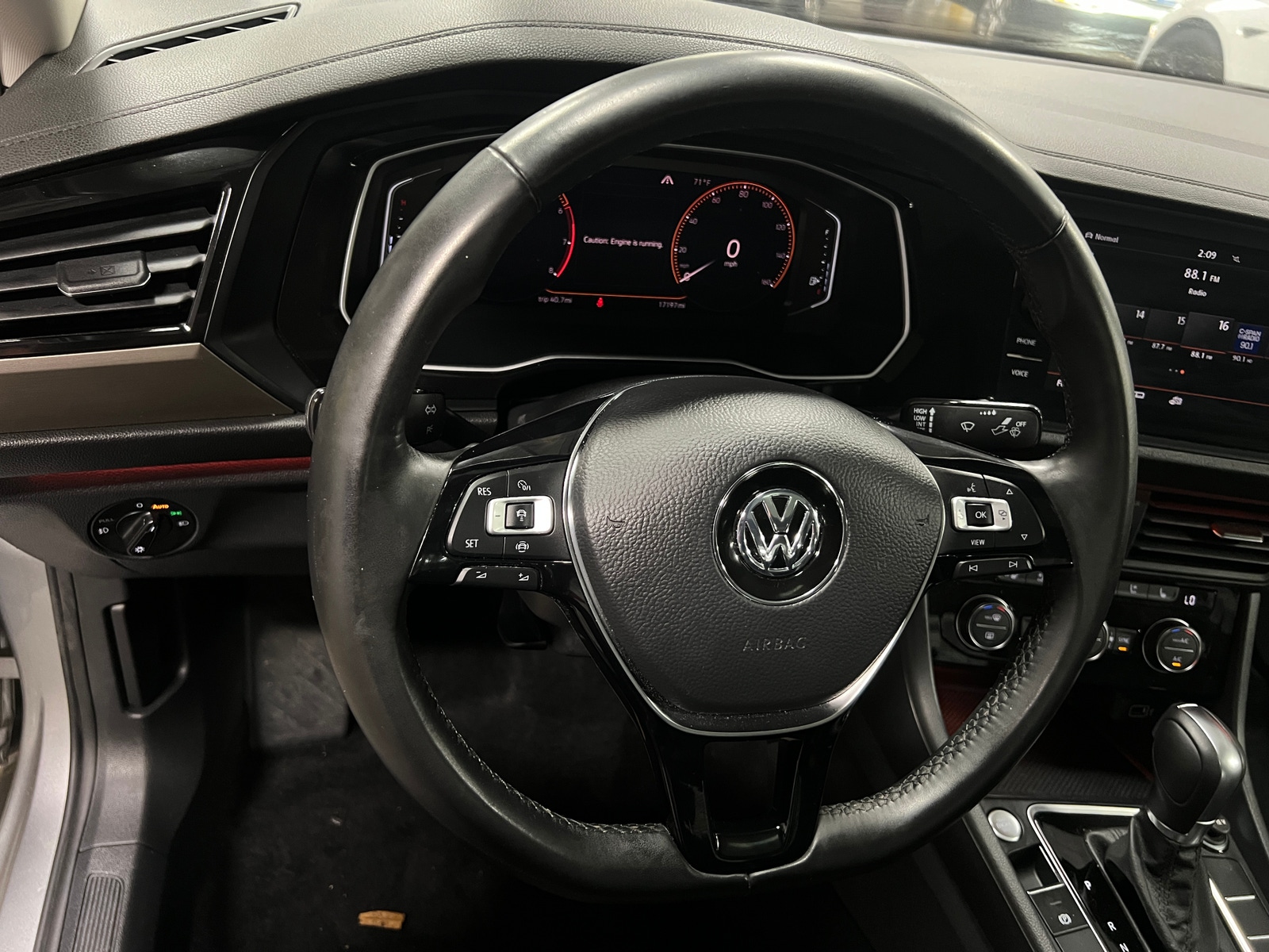 Thumbnail: 2019 Volkswagen Jetta - 4