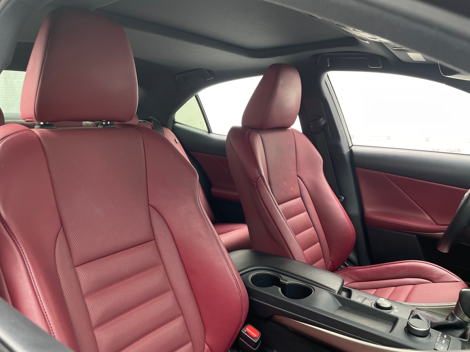 Thumbnail: 2019 Lexus IS - 2