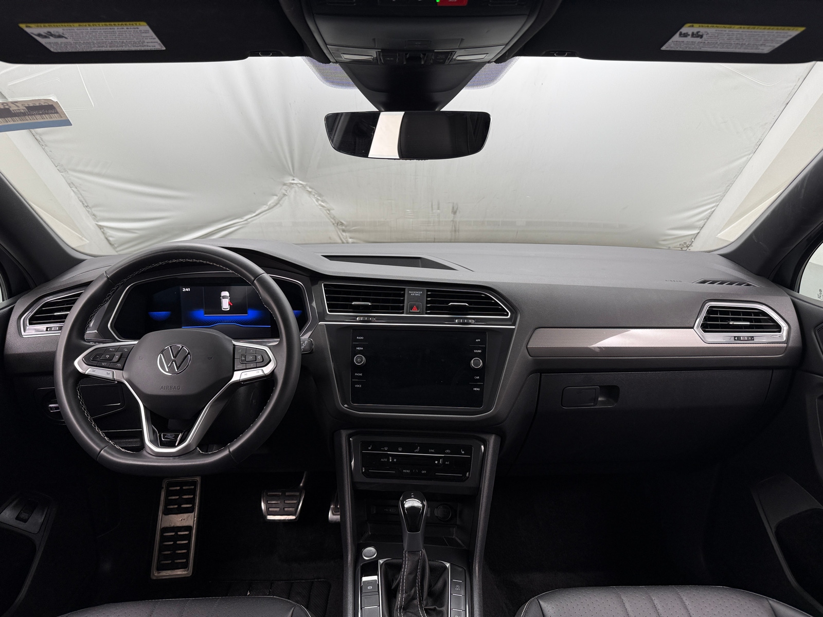 Thumbnail: 2023 Volkswagen Tiguan - 2