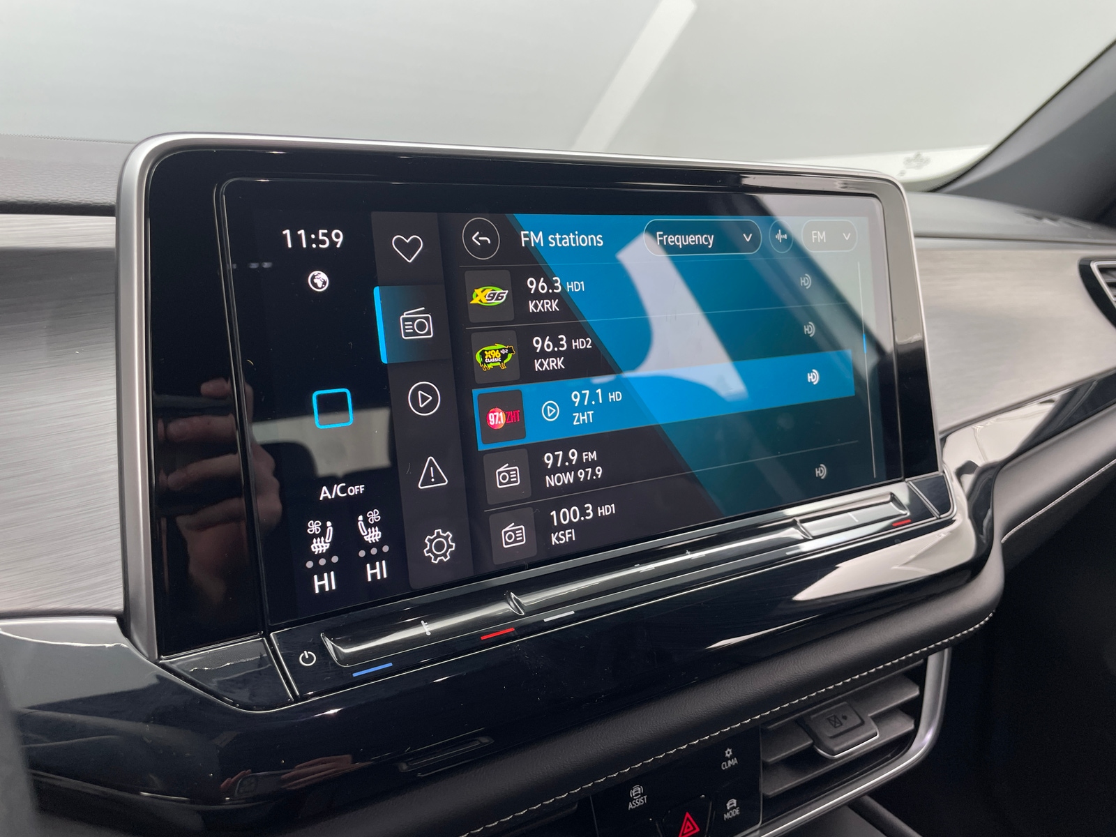 Thumbnail: 2024 Volkswagen Atlas - 3