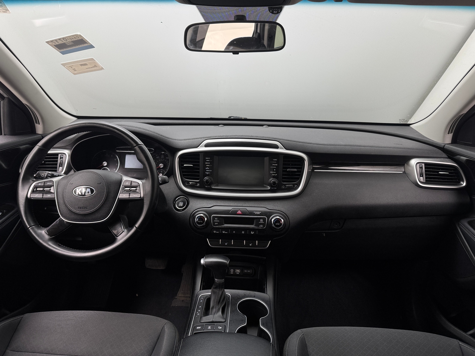 Thumbnail: 2020 Kia Sorento - 3