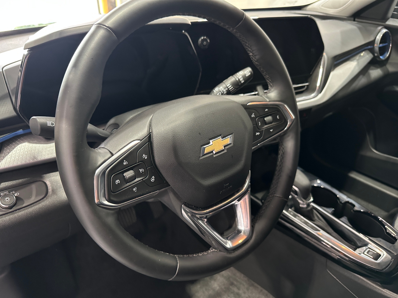 Thumbnail: 2025 Chevrolet Trax - 5