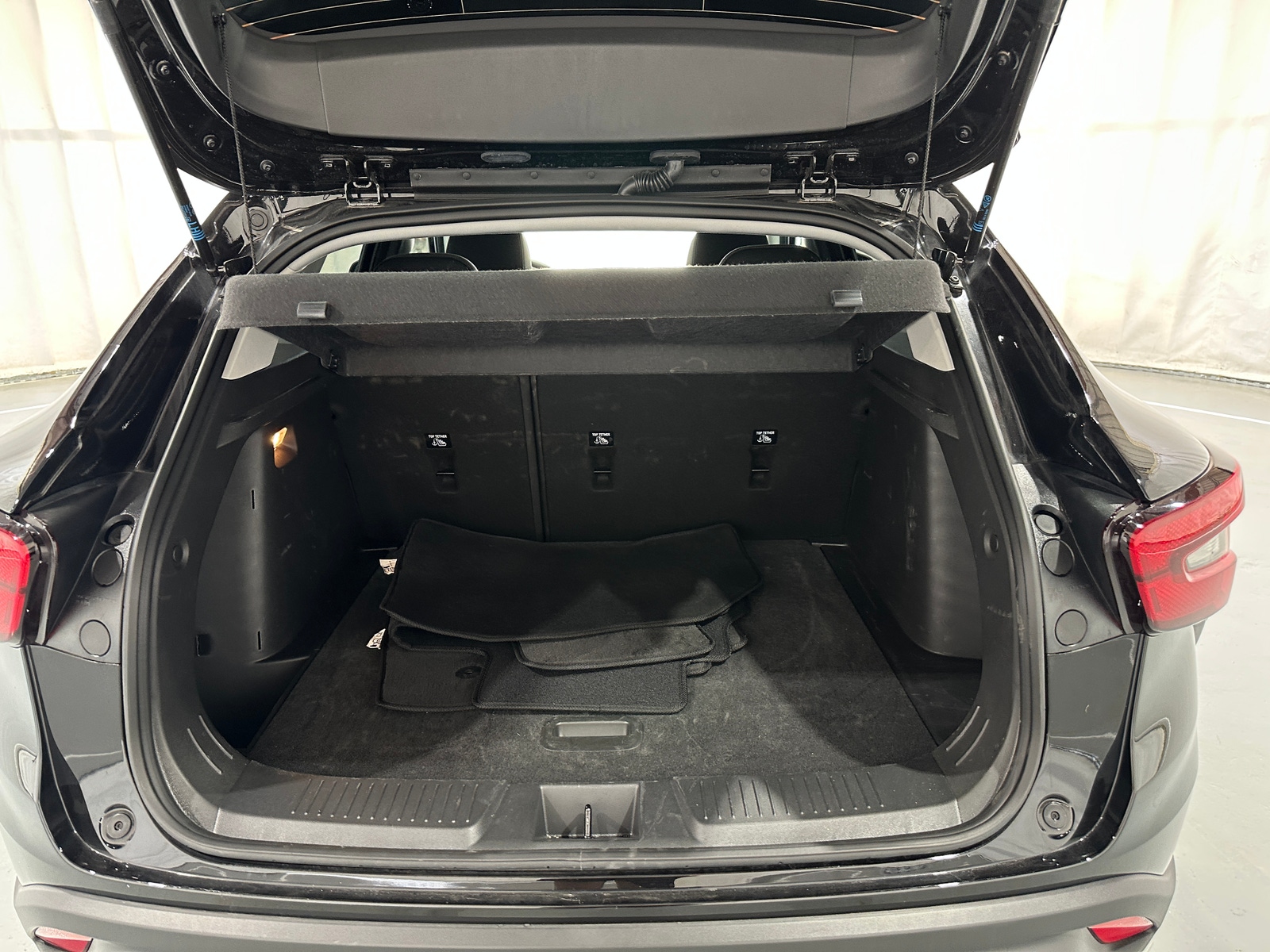 Thumbnail: 2025 Chevrolet Trax - 7