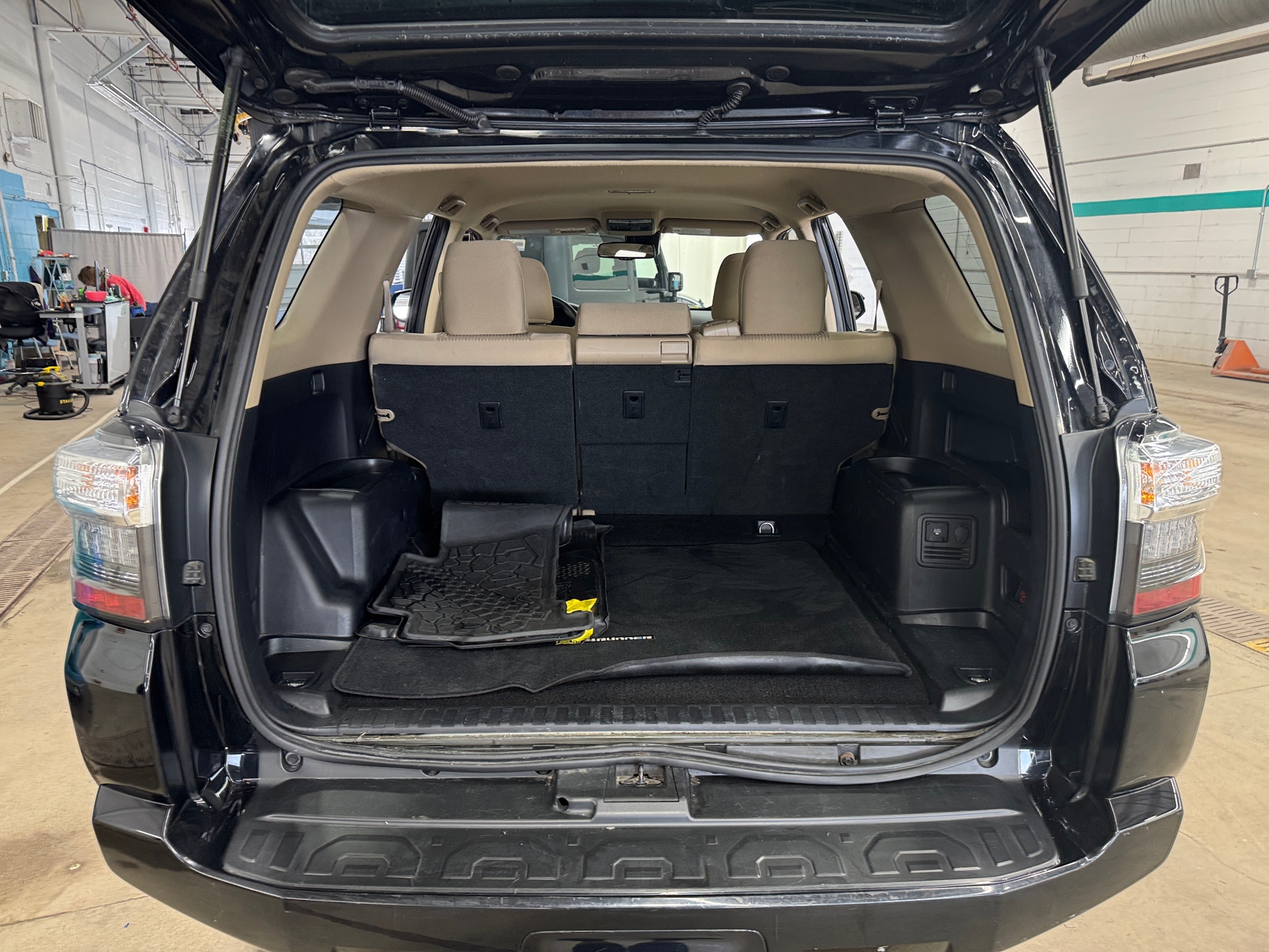 Thumbnail: 2021 Toyota 4Runner - 7