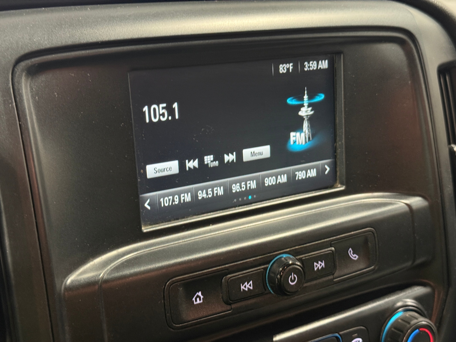 Thumbnail: 2018 Chevrolet Silverado 1500 - 4