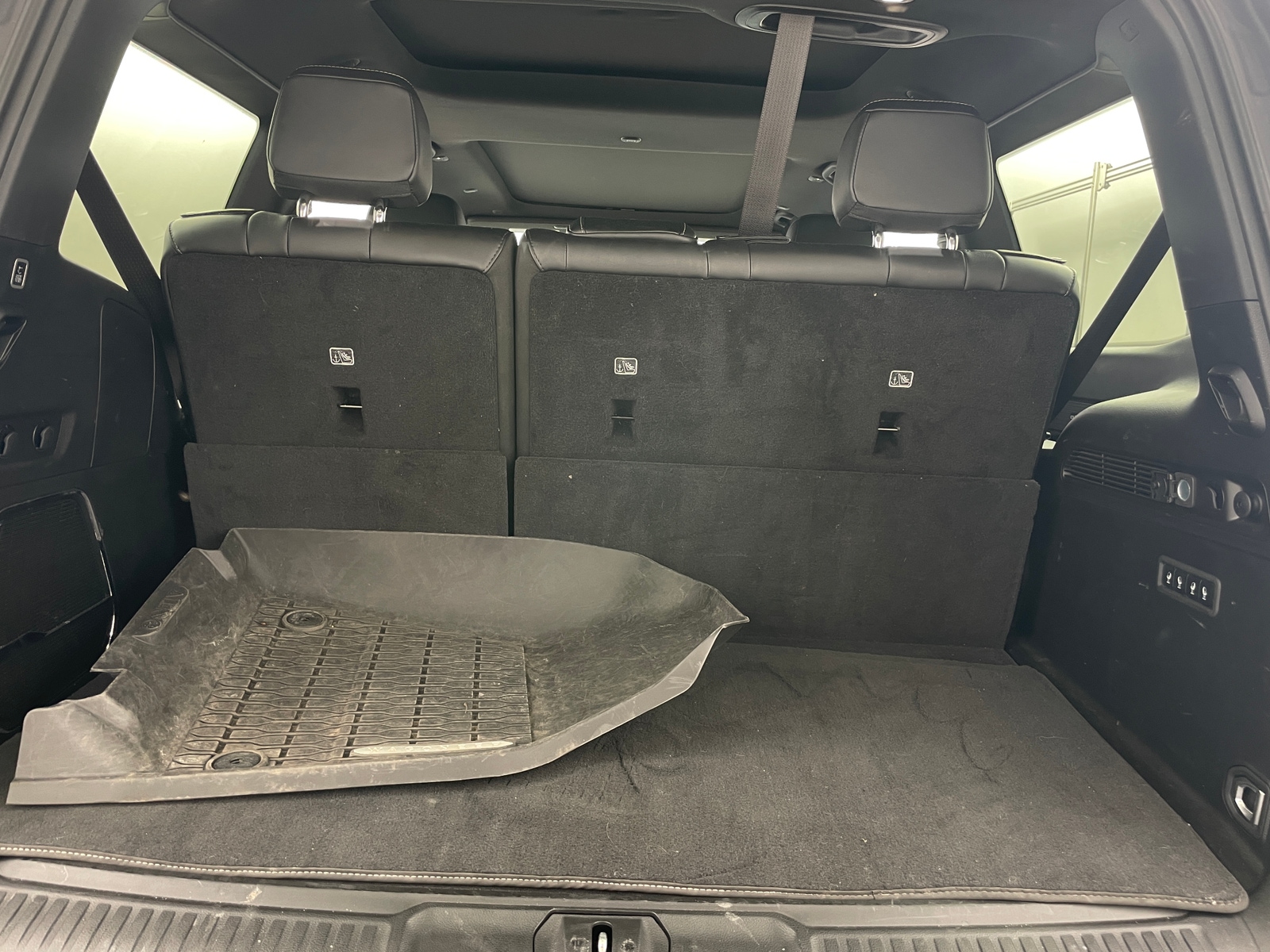 Thumbnail: 2023 Jeep Wagoneer - 6