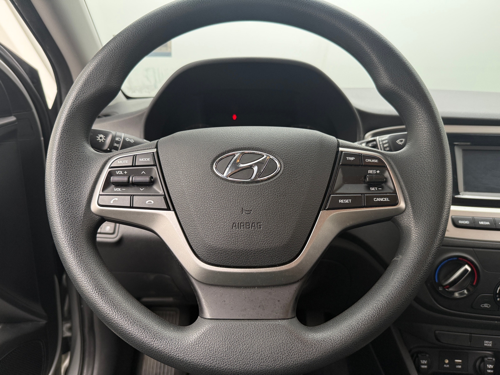 Thumbnail: 2019 Hyundai Accent - 5