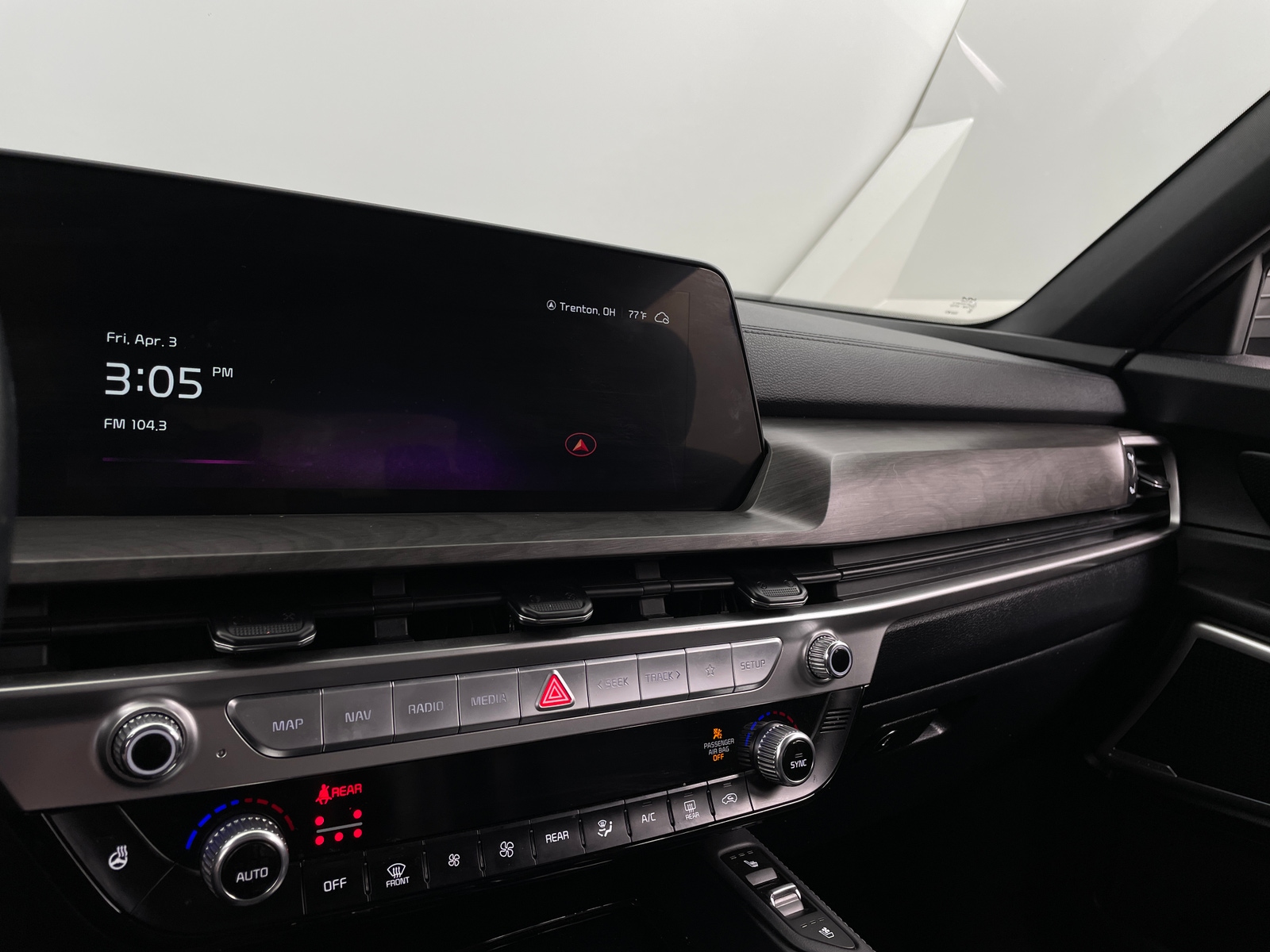 Thumbnail: 2023 Kia Telluride - 3