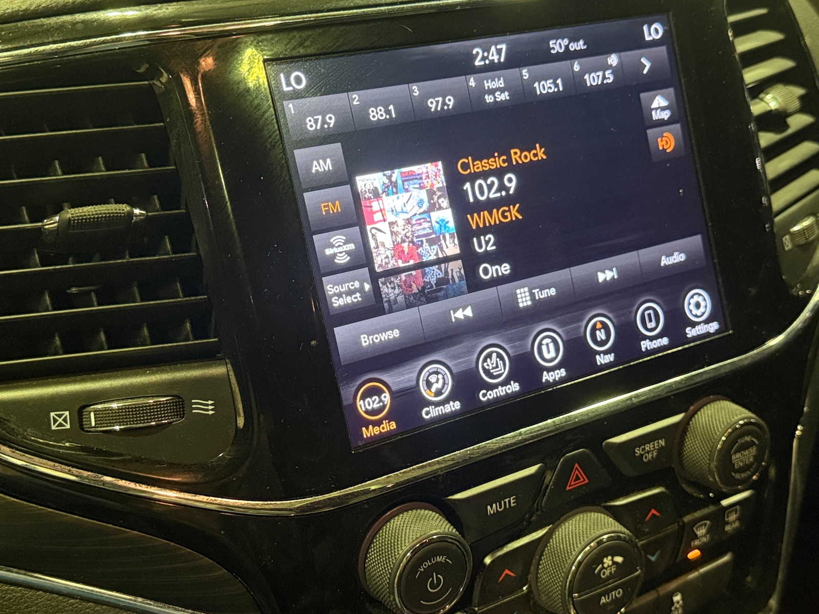 Thumbnail: 2021 Jeep Grand Cherokee - 3