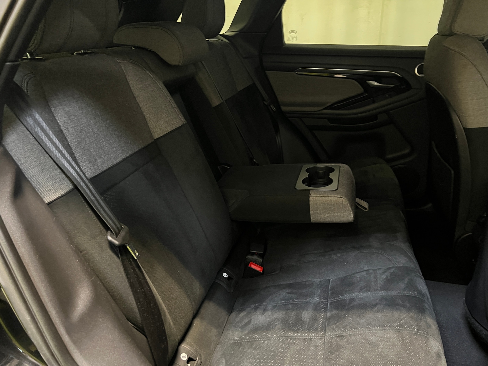 Thumbnail: 2020 Land Rover Range Rover Evoque - 6