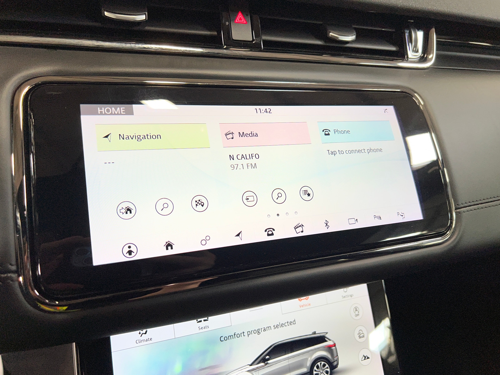 Thumbnail: 2020 Land Rover Range Rover Evoque - 4