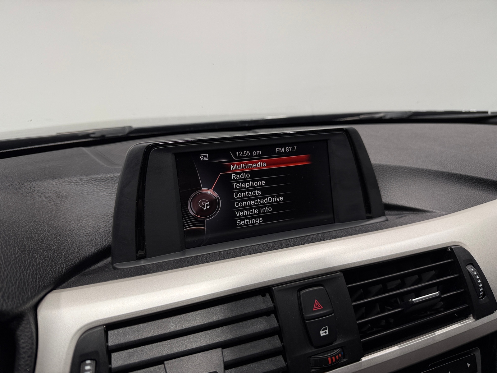 Thumbnail: 2016 BMW 3 Series - 3