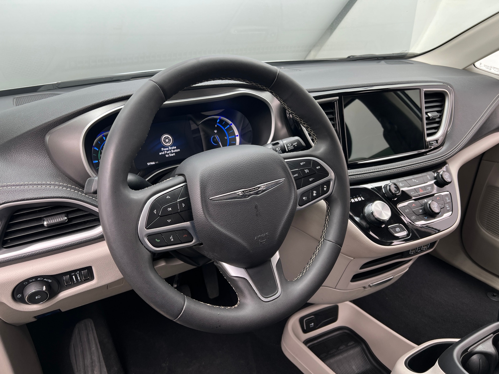 Thumbnail: 2024 Chrysler Pacifica - 4