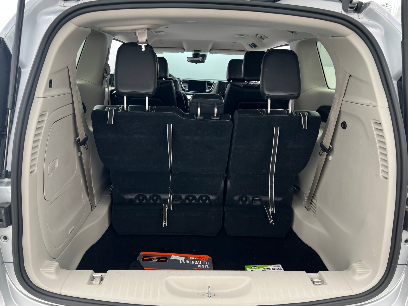 Thumbnail: 2024 Chrysler Pacifica - 6