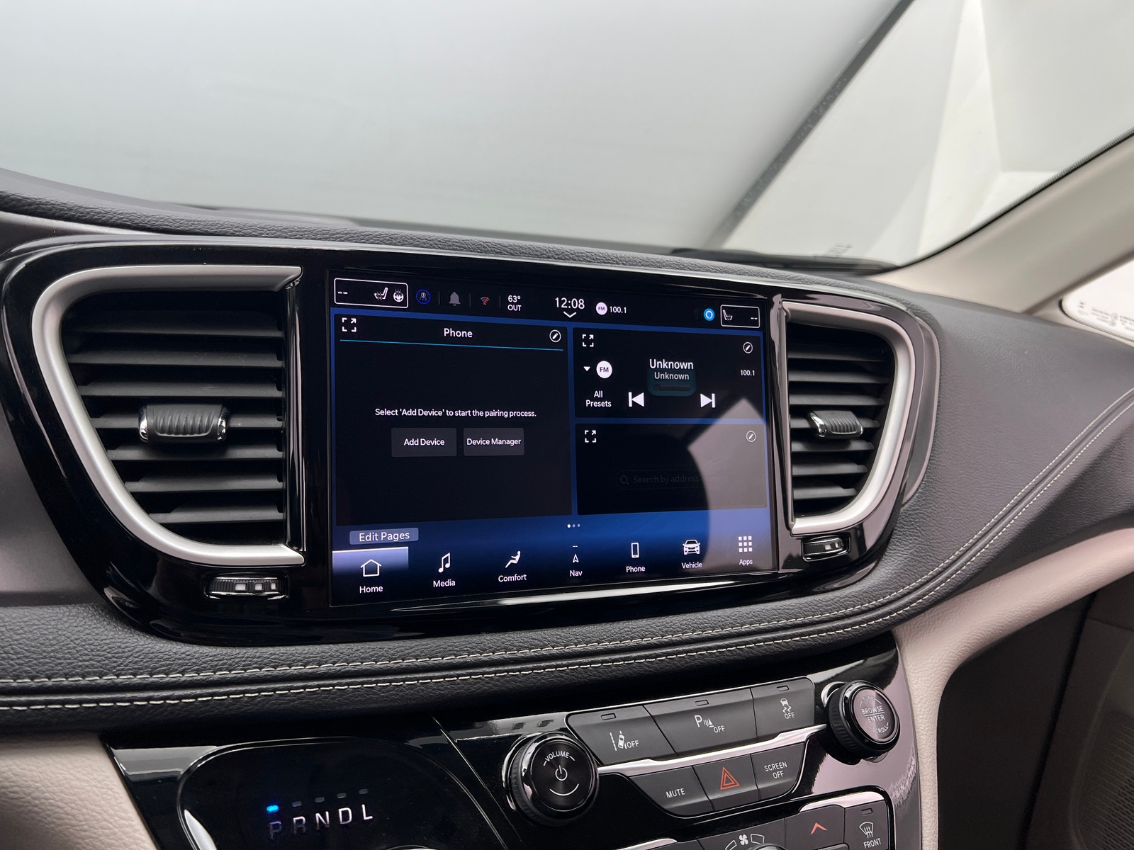 Thumbnail: 2024 Chrysler Pacifica - 3