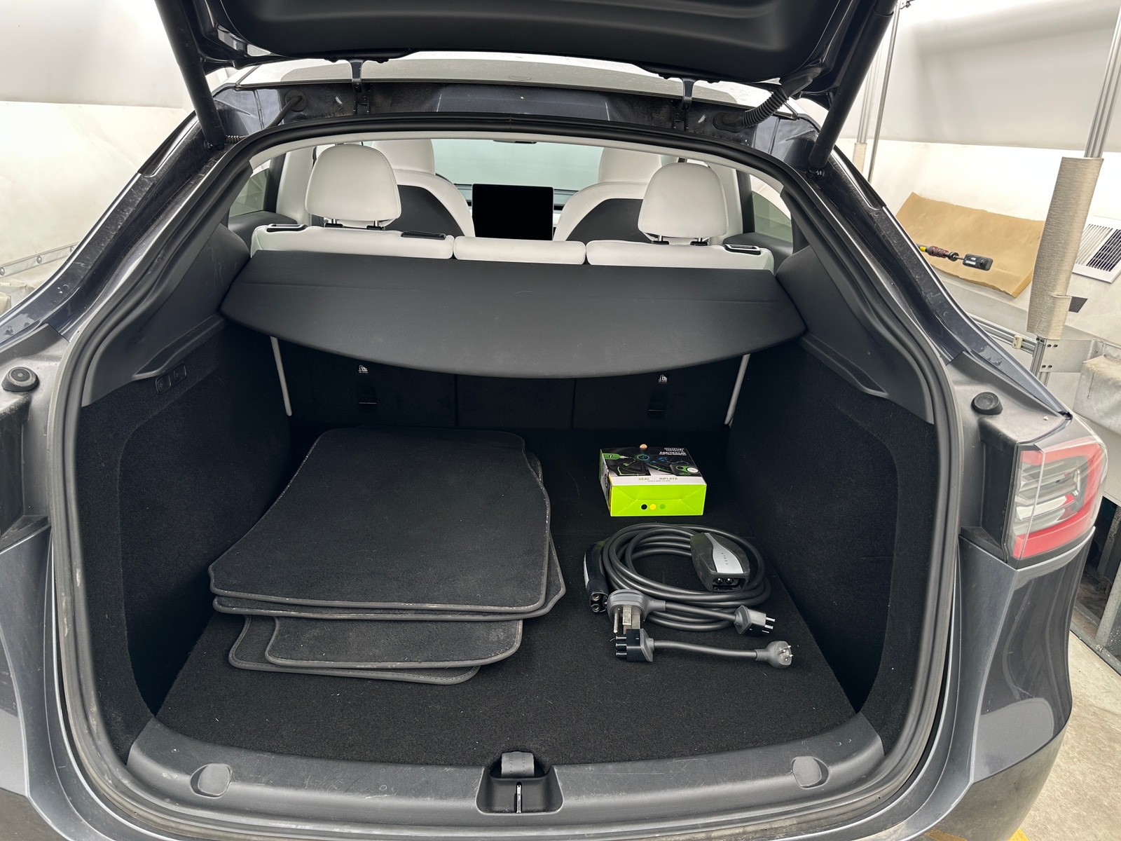 Thumbnail: 2023 Tesla Model Y - 6