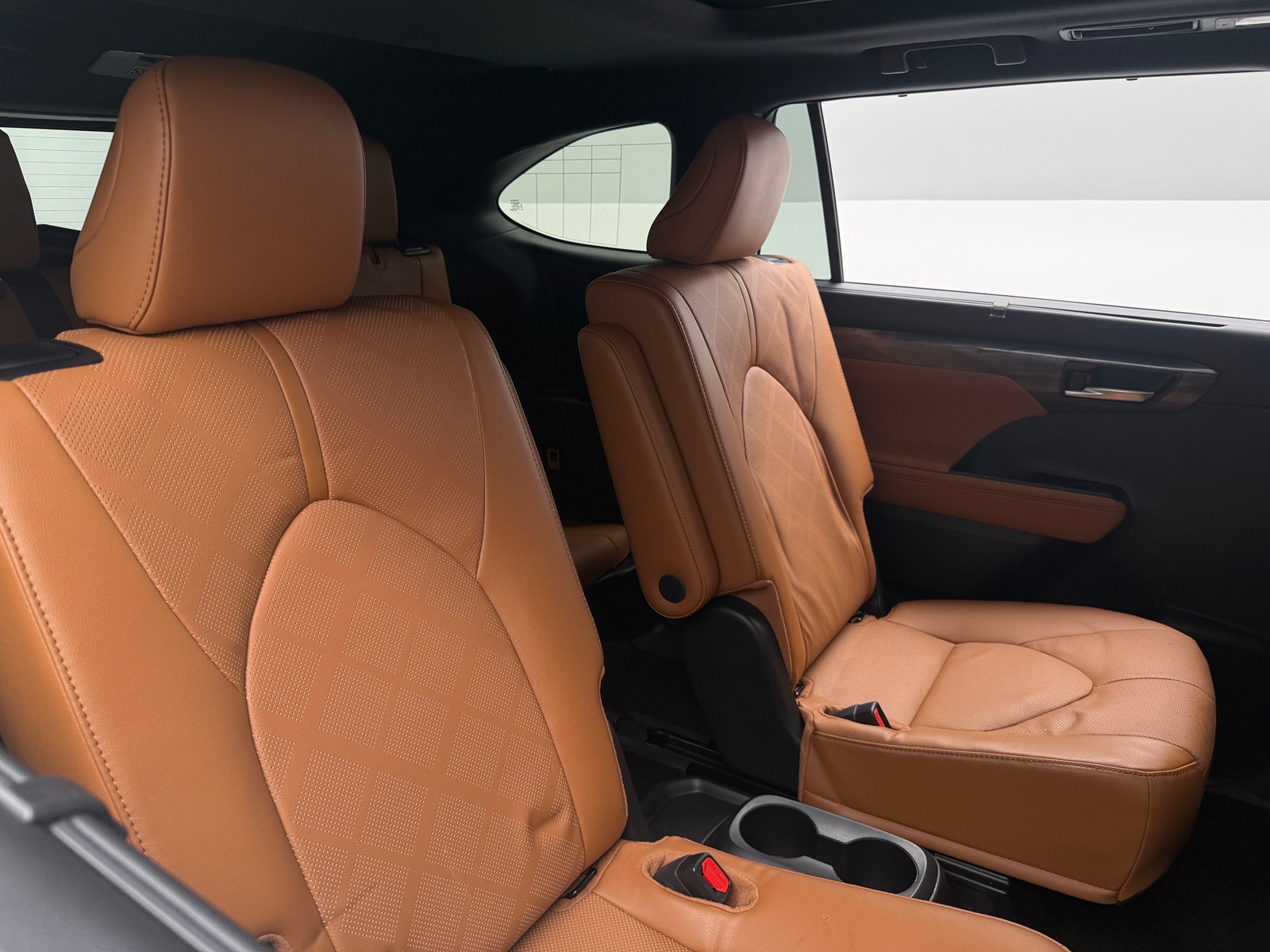 Thumbnail: 2025 Toyota Highlander - 5