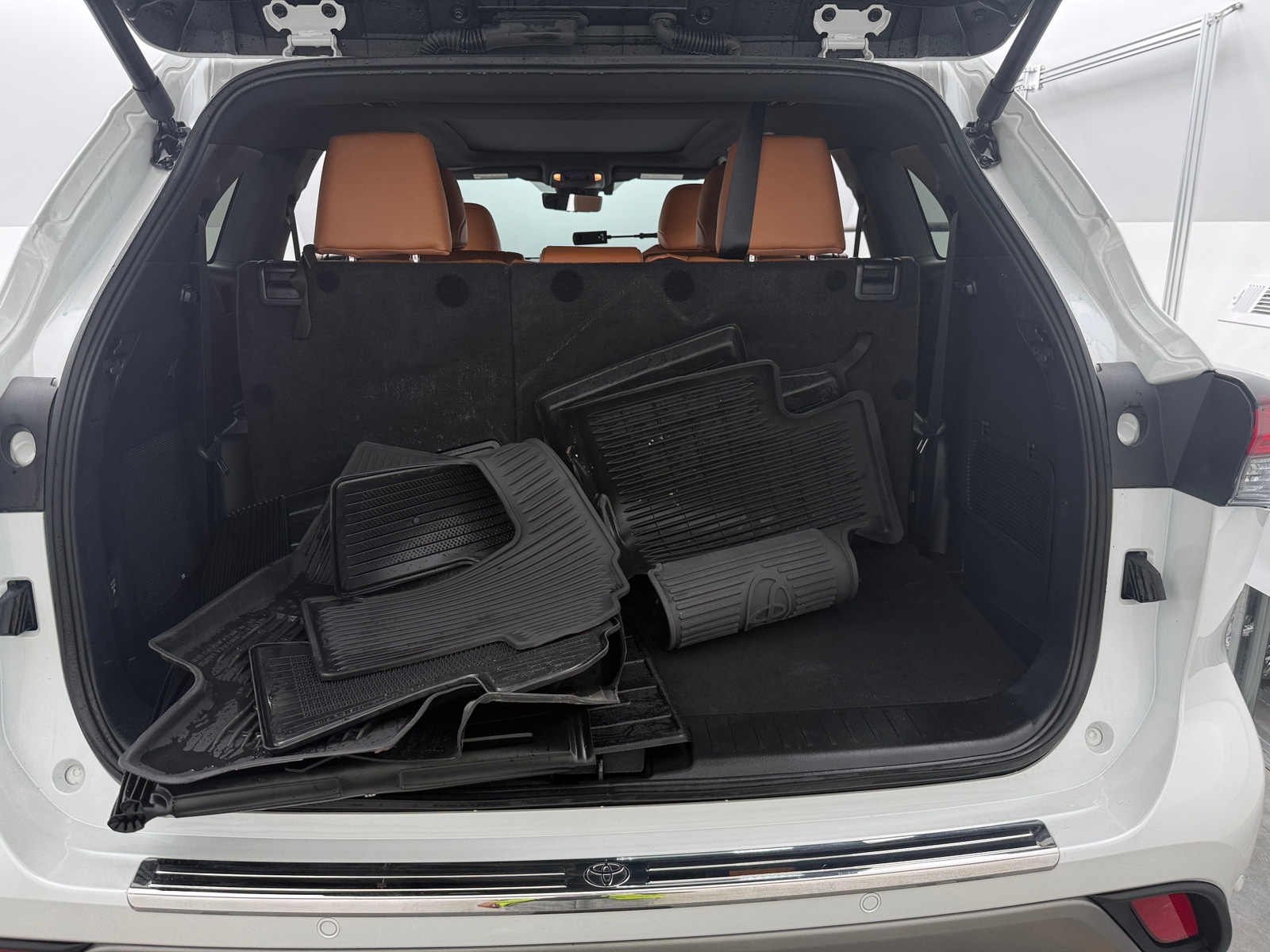 Thumbnail: 2025 Toyota Highlander - 6