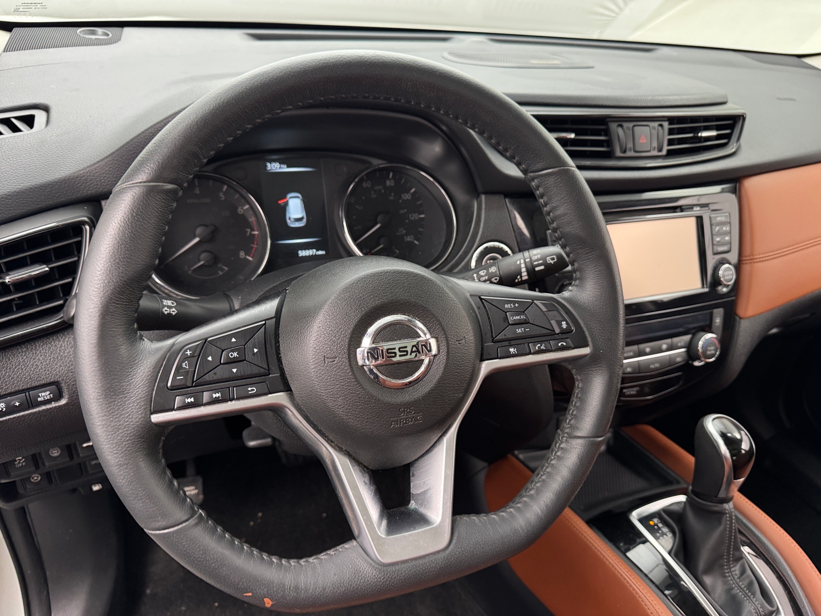 Thumbnail: 2017 Nissan Rogue - 4