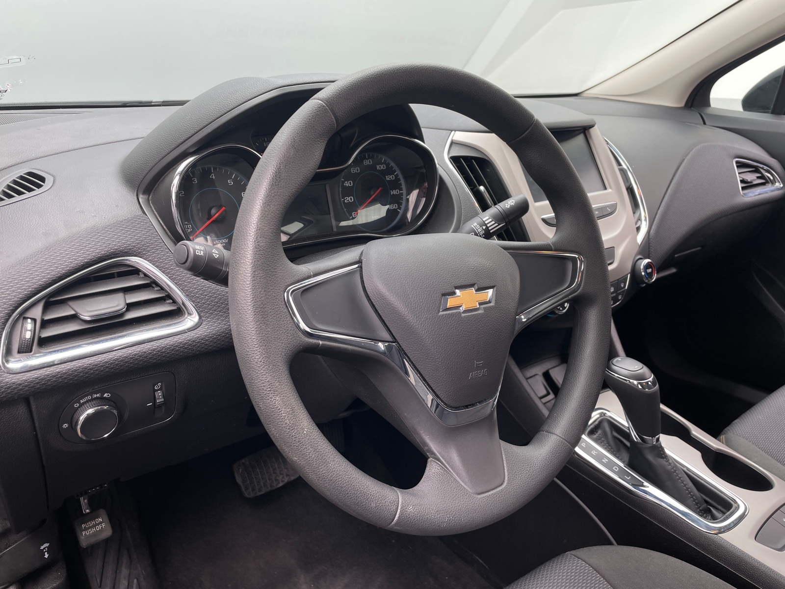 Thumbnail: 2018 Chevrolet Cruze - 5