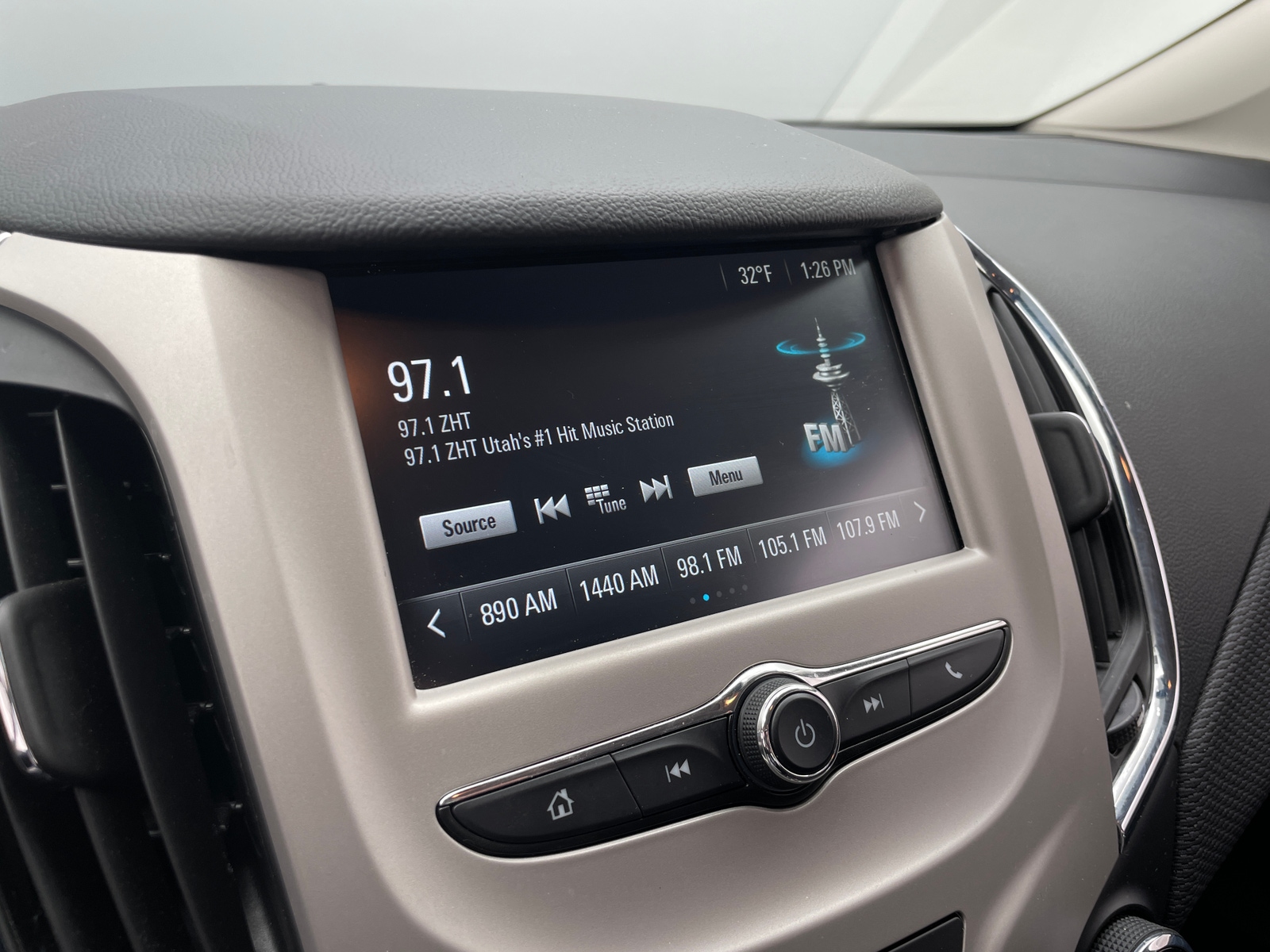 Thumbnail: 2018 Chevrolet Cruze - 4