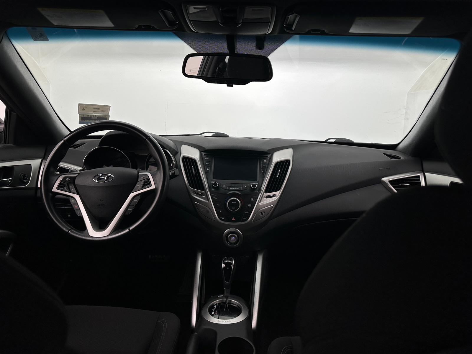 Thumbnail: 2017 Hyundai Veloster - 3