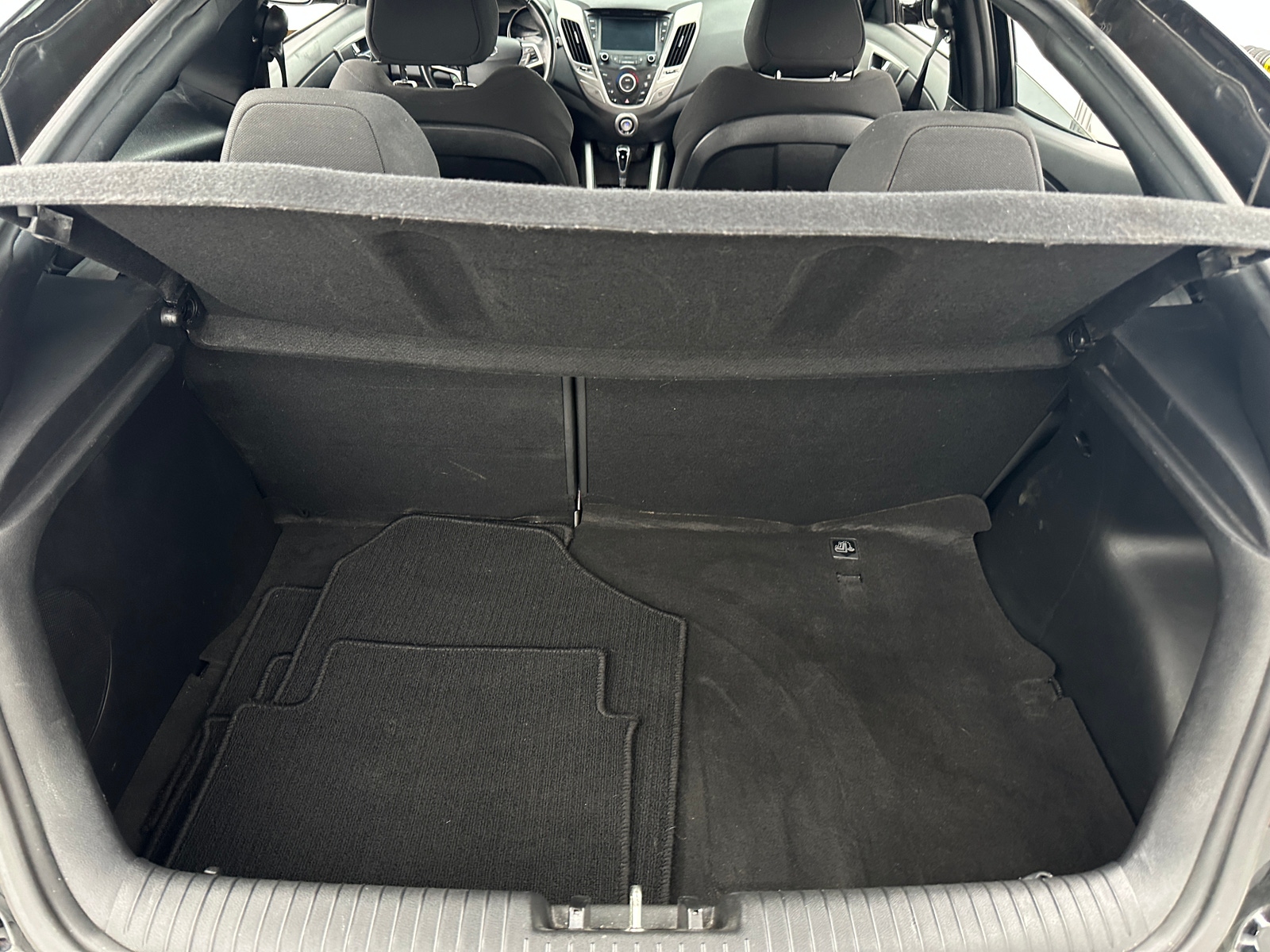 Thumbnail: 2017 Hyundai Veloster - 7