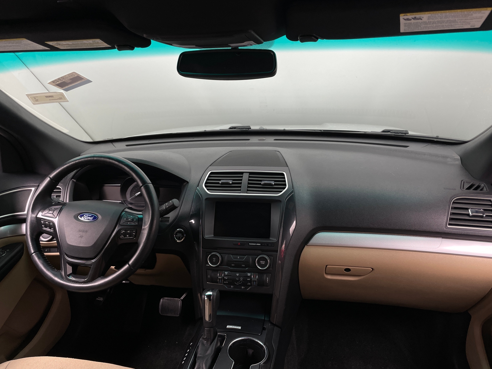 Thumbnail: 2016 Ford Explorer - 3