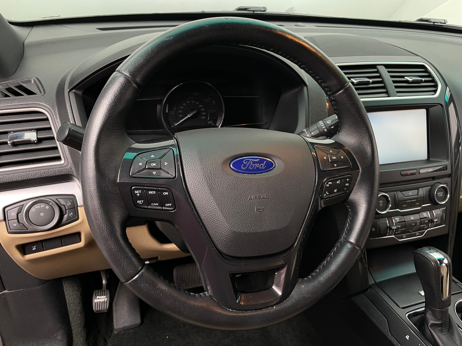 Thumbnail: 2016 Ford Explorer - 5