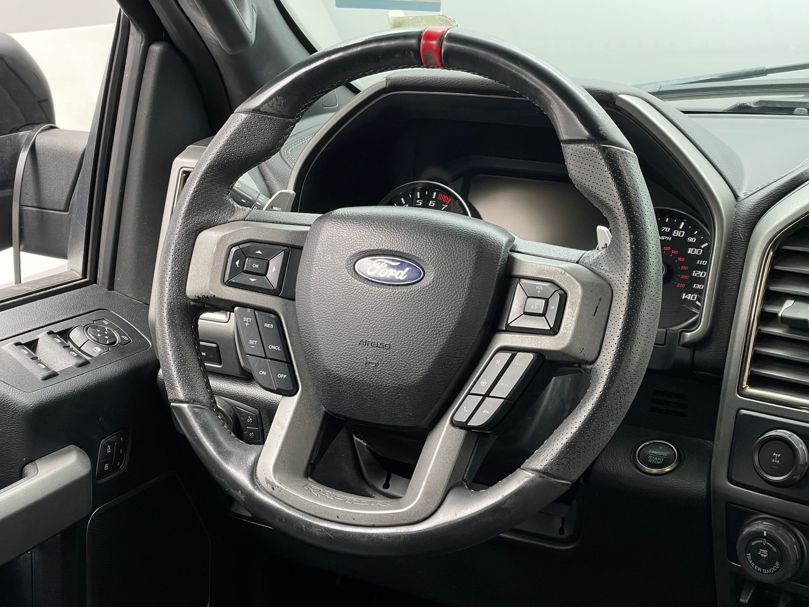 Thumbnail: 2019 Ford Econoline - 4