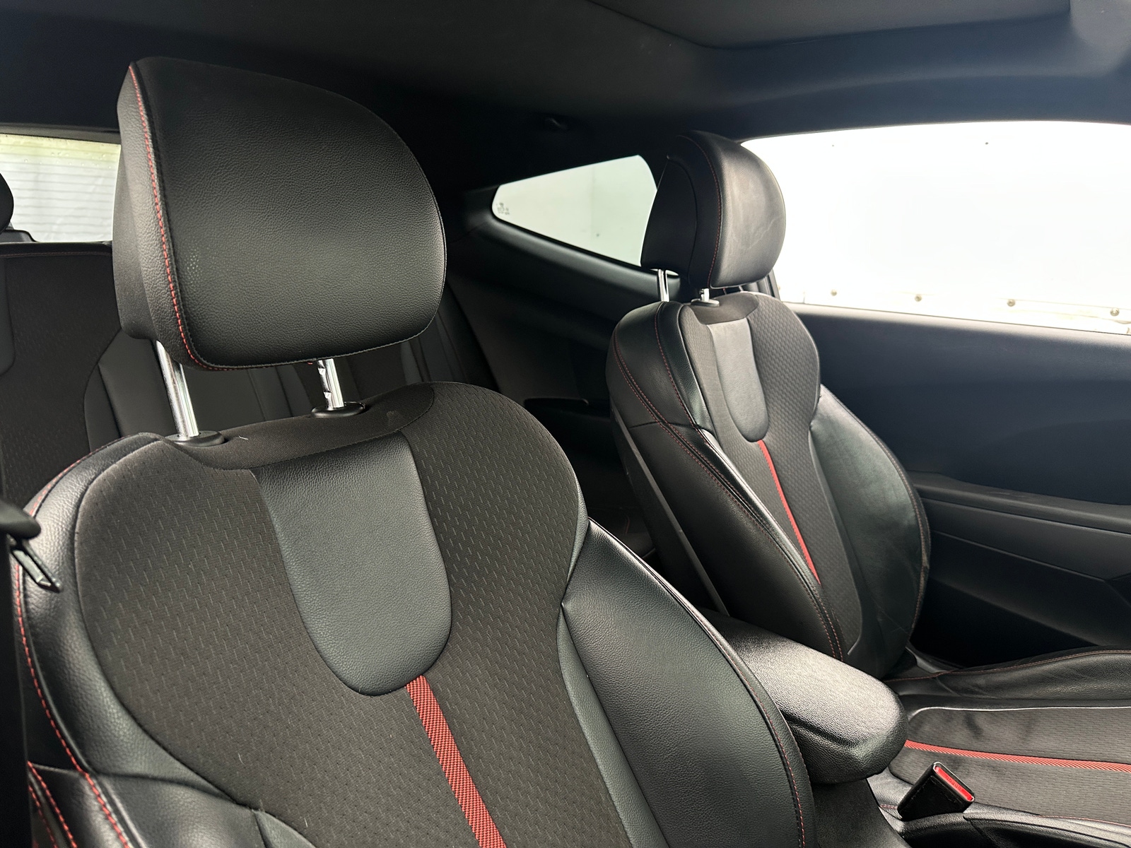 Thumbnail: 2019 Hyundai Veloster - 2