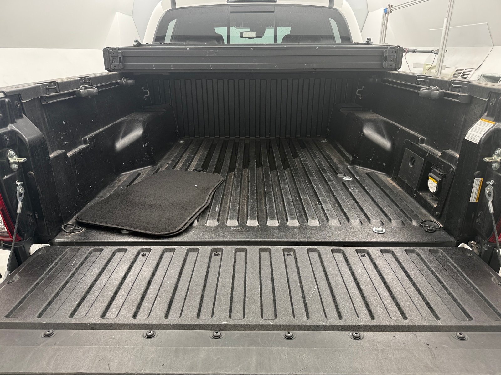 Thumbnail: 2019 Toyota Tacoma - 7