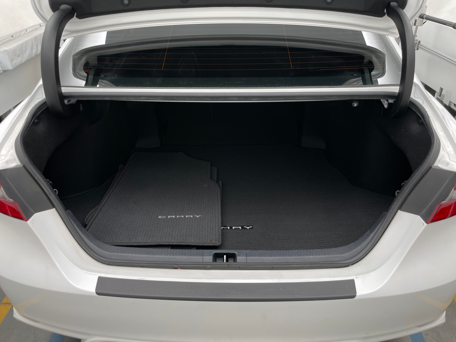 Thumbnail: 2022 Toyota Camry - 6