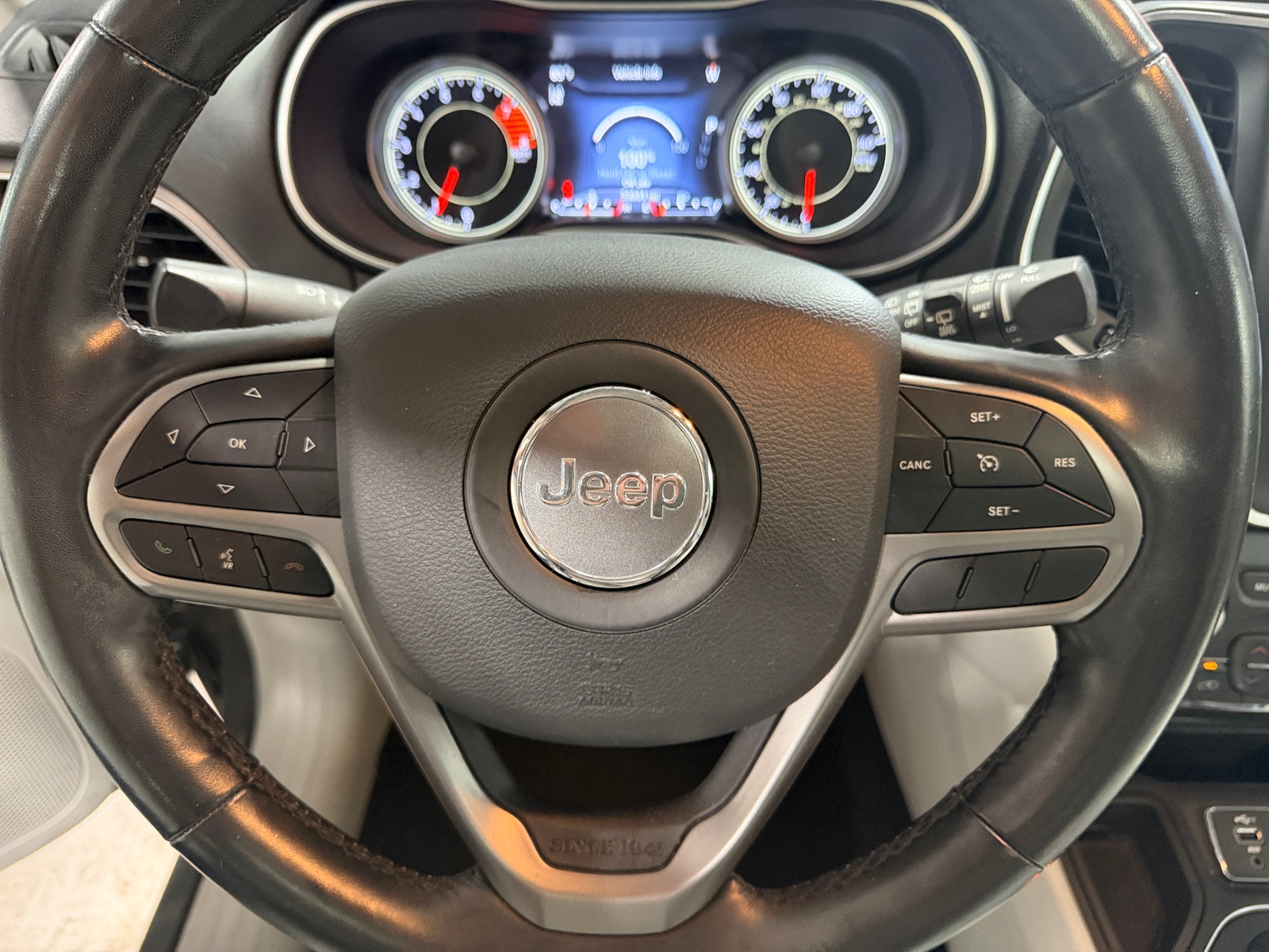 Thumbnail: 2021 Jeep Cherokee - 4