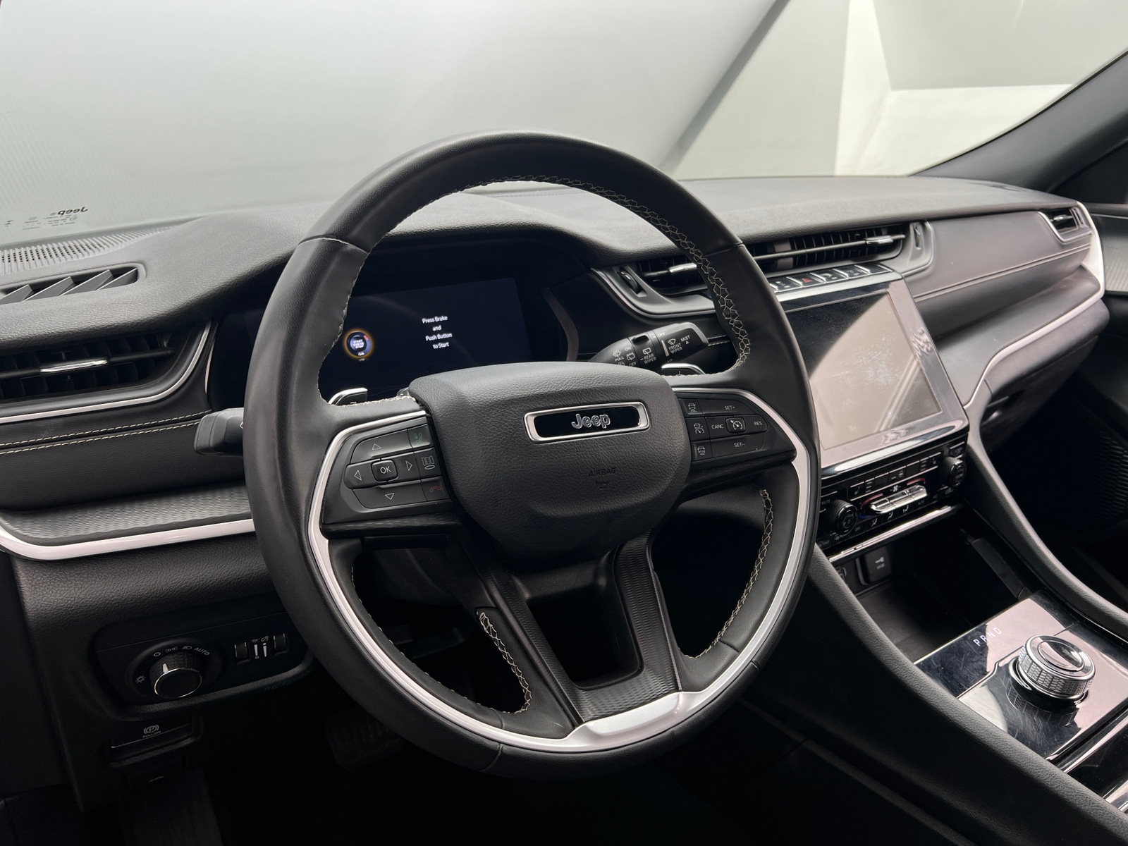Thumbnail: 2023 Jeep Grand Cherokee L - 4