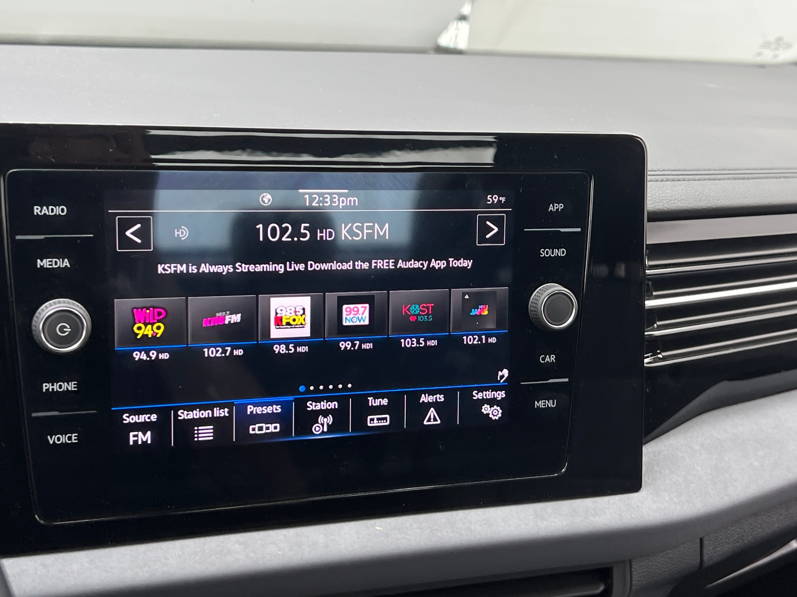 Thumbnail: 2025 Volkswagen Jetta - 4