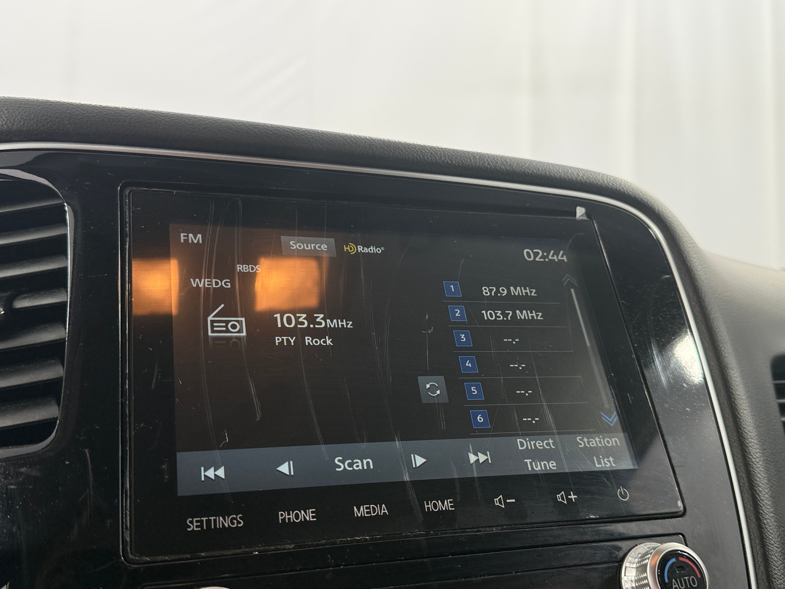 Thumbnail: 2020 Mitsubishi Outlander - 4