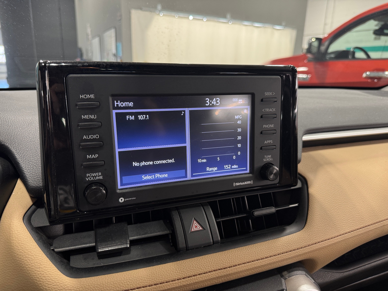 Thumbnail: 2021 Toyota RAV4 - 4