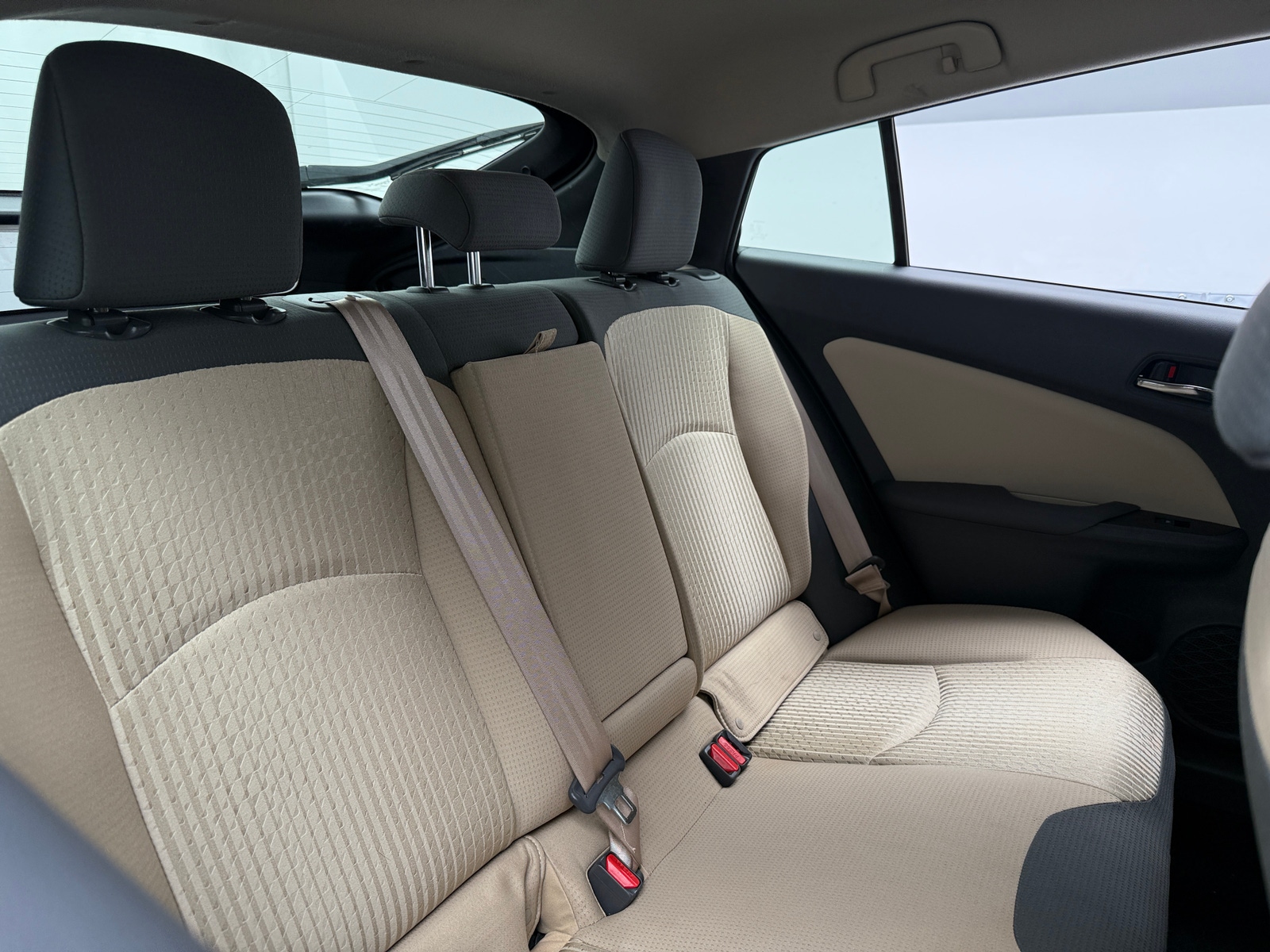 Thumbnail: 2016 Toyota Prius - 6