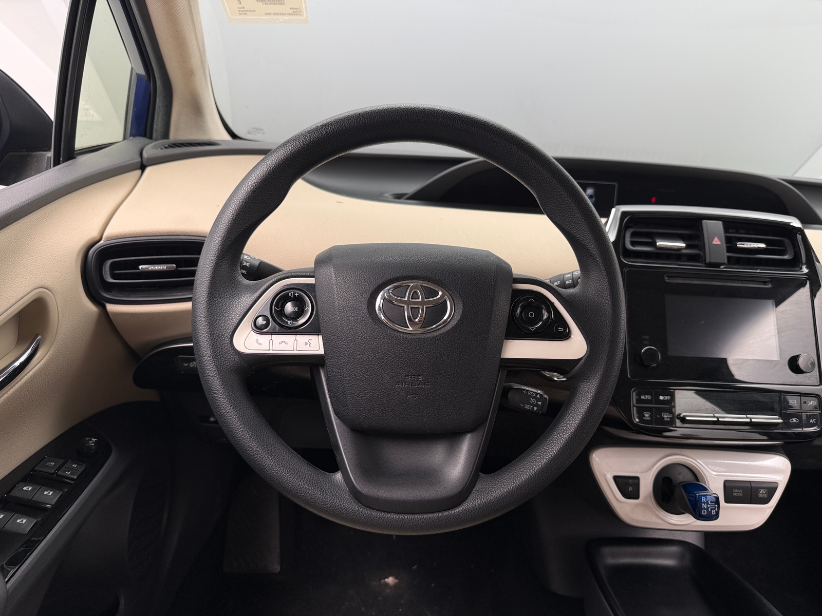 Thumbnail: 2016 Toyota Prius - 5