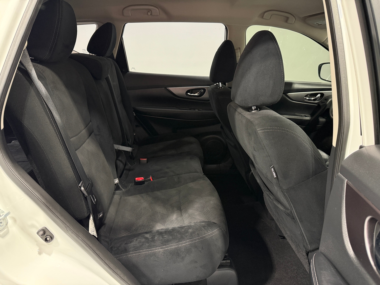 Thumbnail: 2016 Nissan Rogue - 6