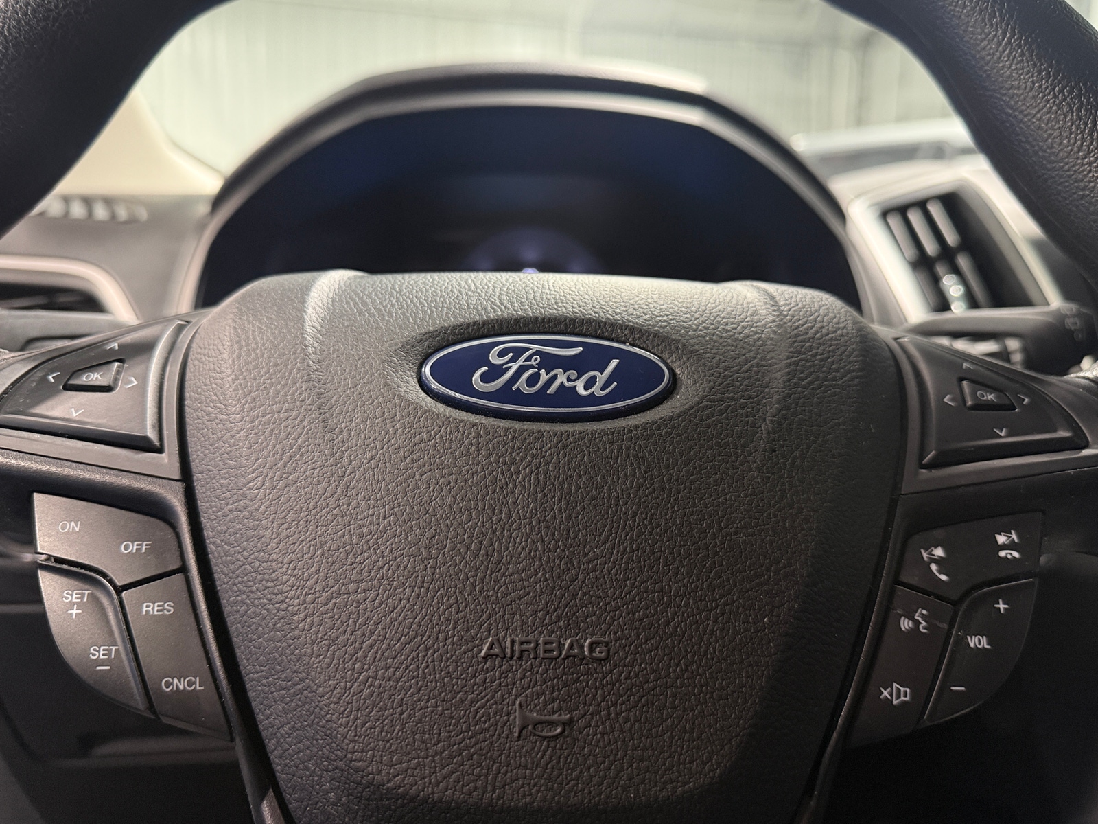 Thumbnail: 2022 Ford Edge - 5