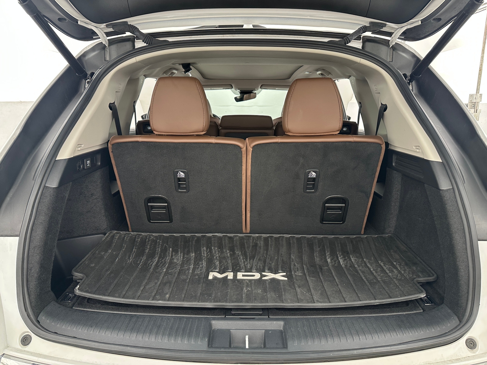 Thumbnail: 2024 Acura MDX - 6