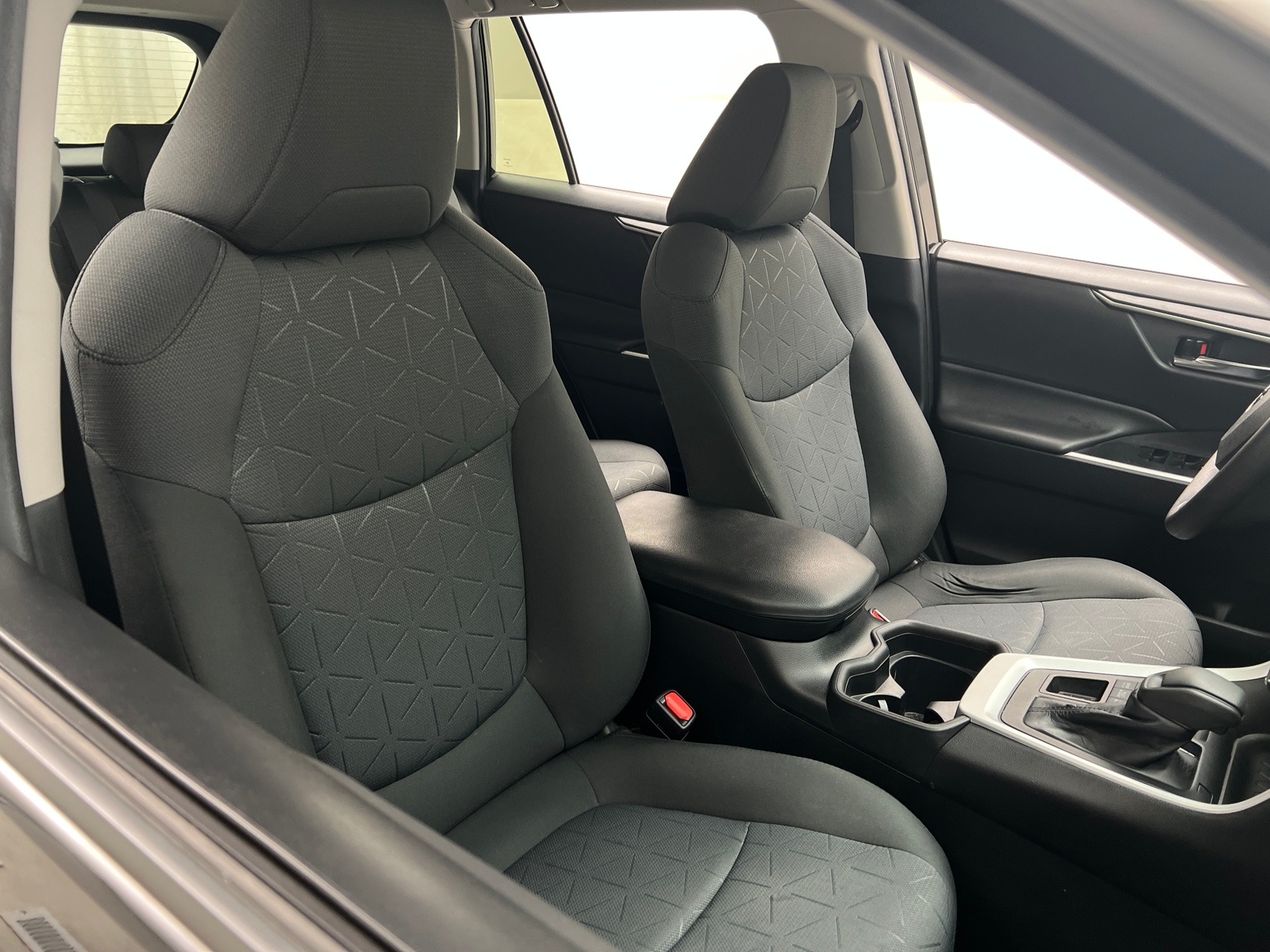 Thumbnail: 2020 Toyota RAV4 - 2