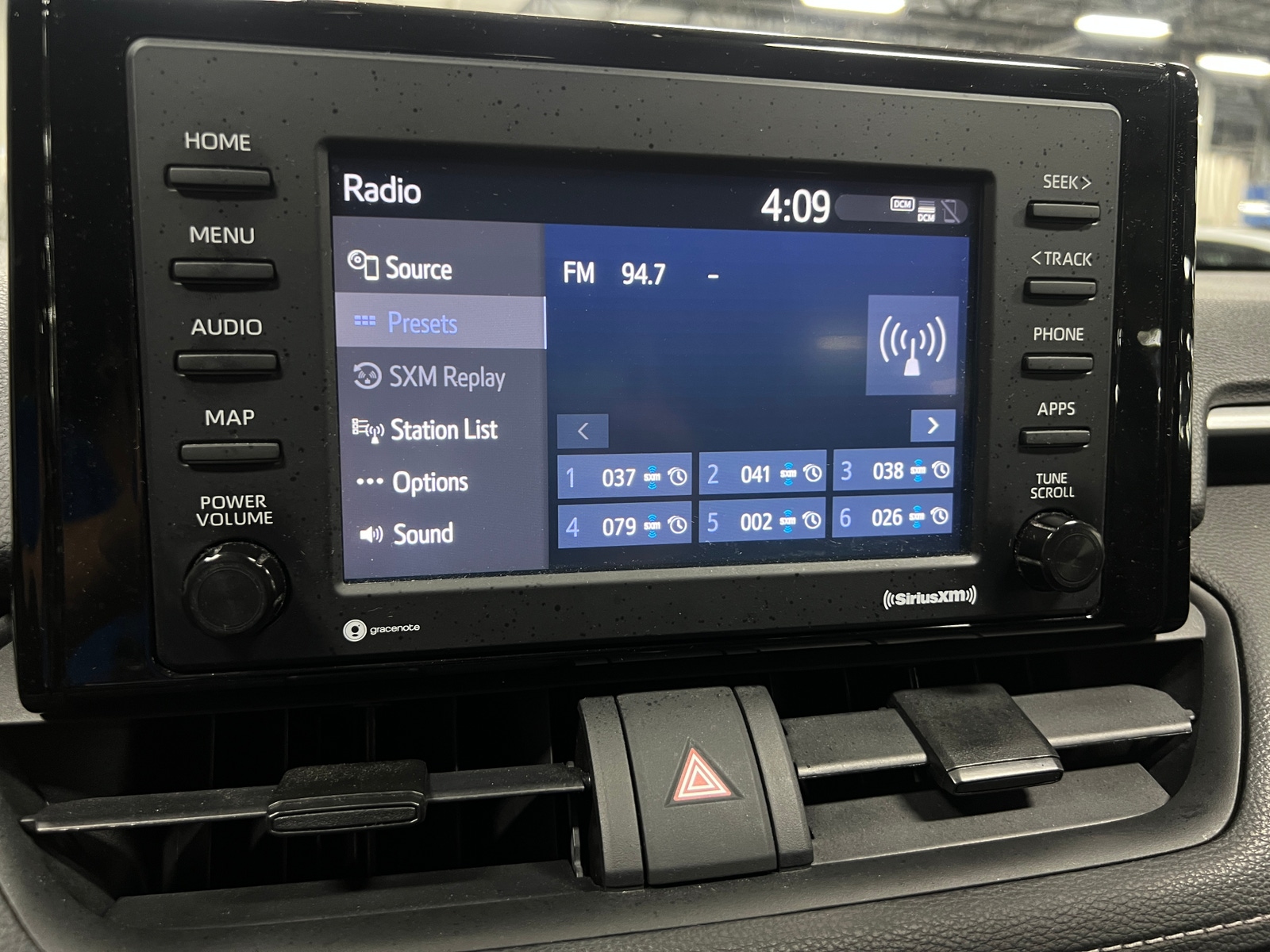 Thumbnail: 2020 Toyota RAV4 - 4