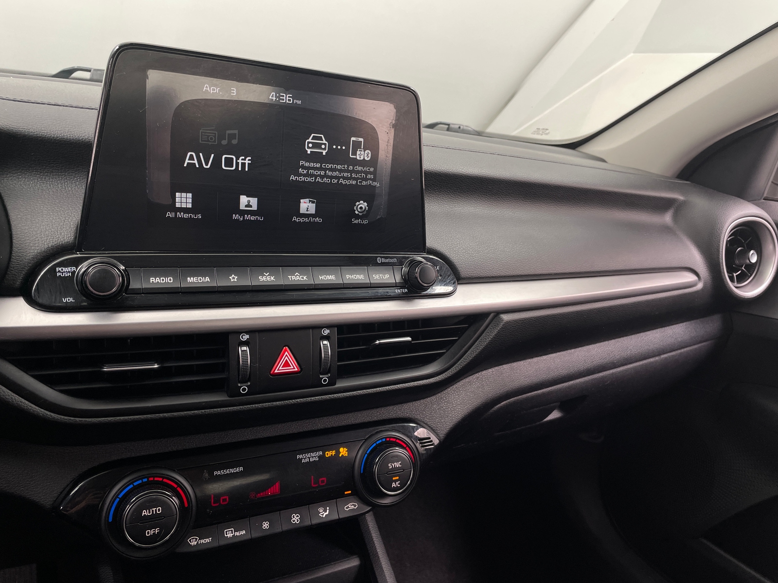 Thumbnail: 2019 Kia Forte - 4