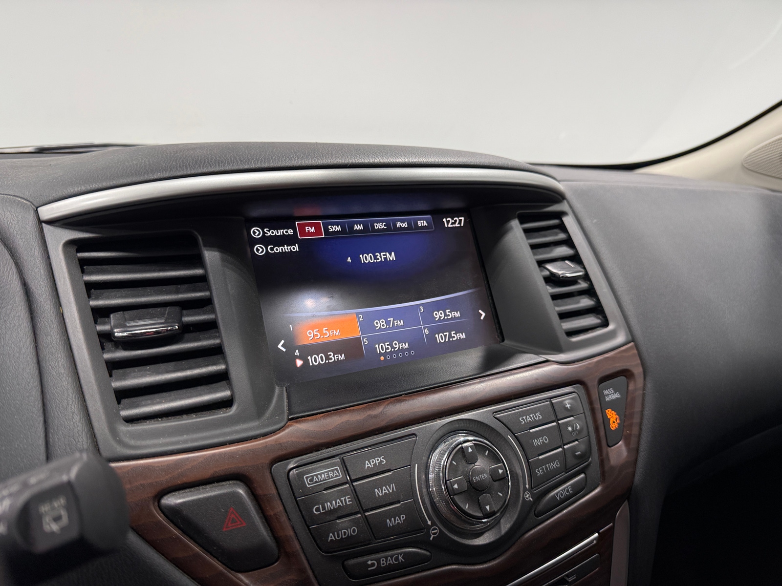 Thumbnail: 2017 Nissan Pathfinder - 3