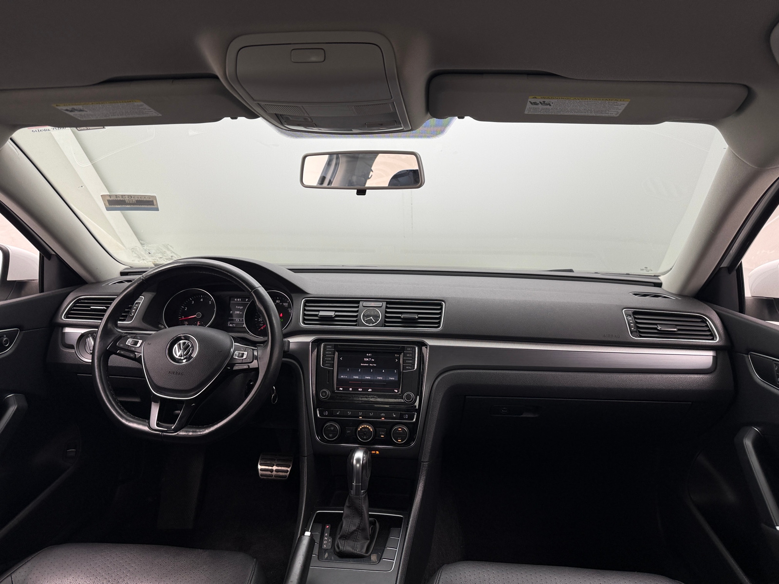 Thumbnail: 2017 Volkswagen Passat - 2